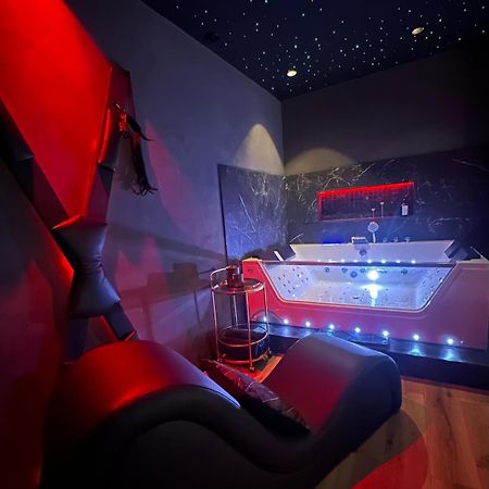 Loveroomxspa Bourg-Saint-Christophe Dış mekan fotoğraf